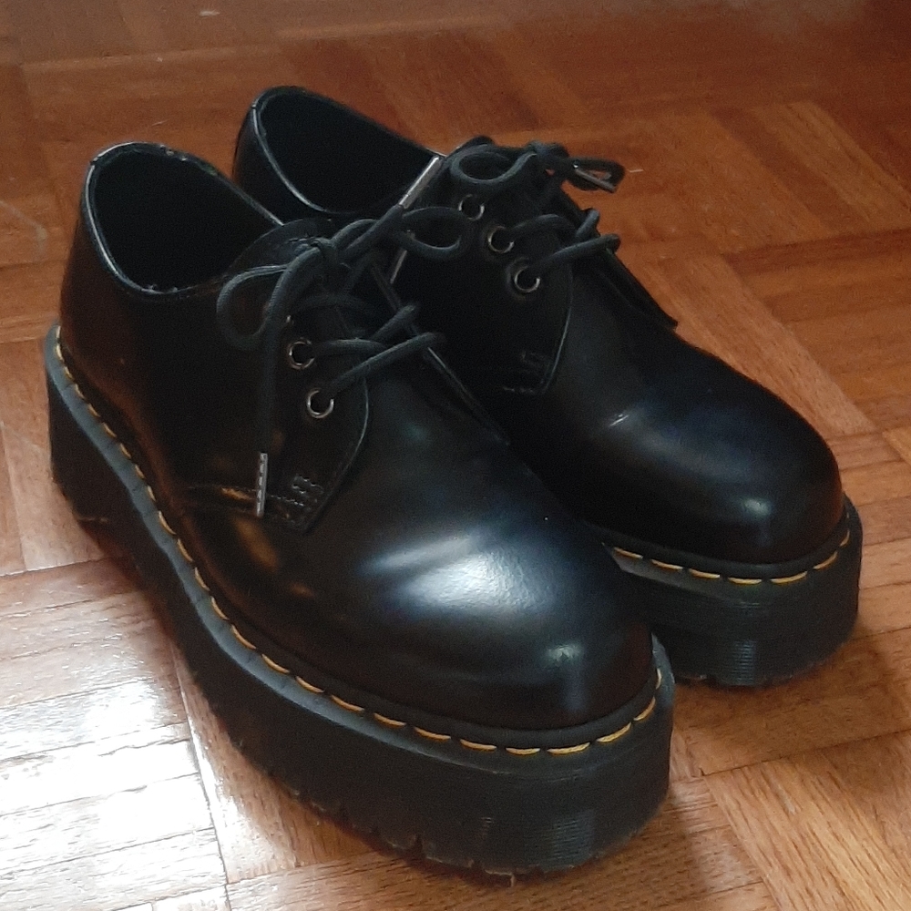 Dr. Martens 1461 smooth leather platforms U.S W 10